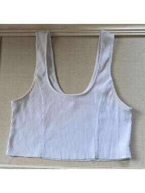 About Us White ribbed knit cropped tank size 1 (XS)
